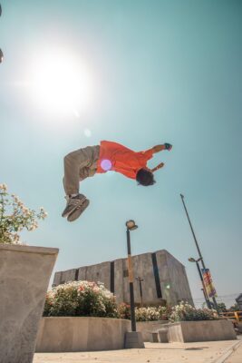 Boy freerunning