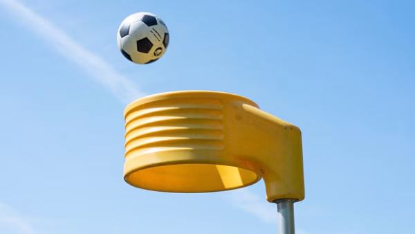 Ball sports: Airborne korfball
